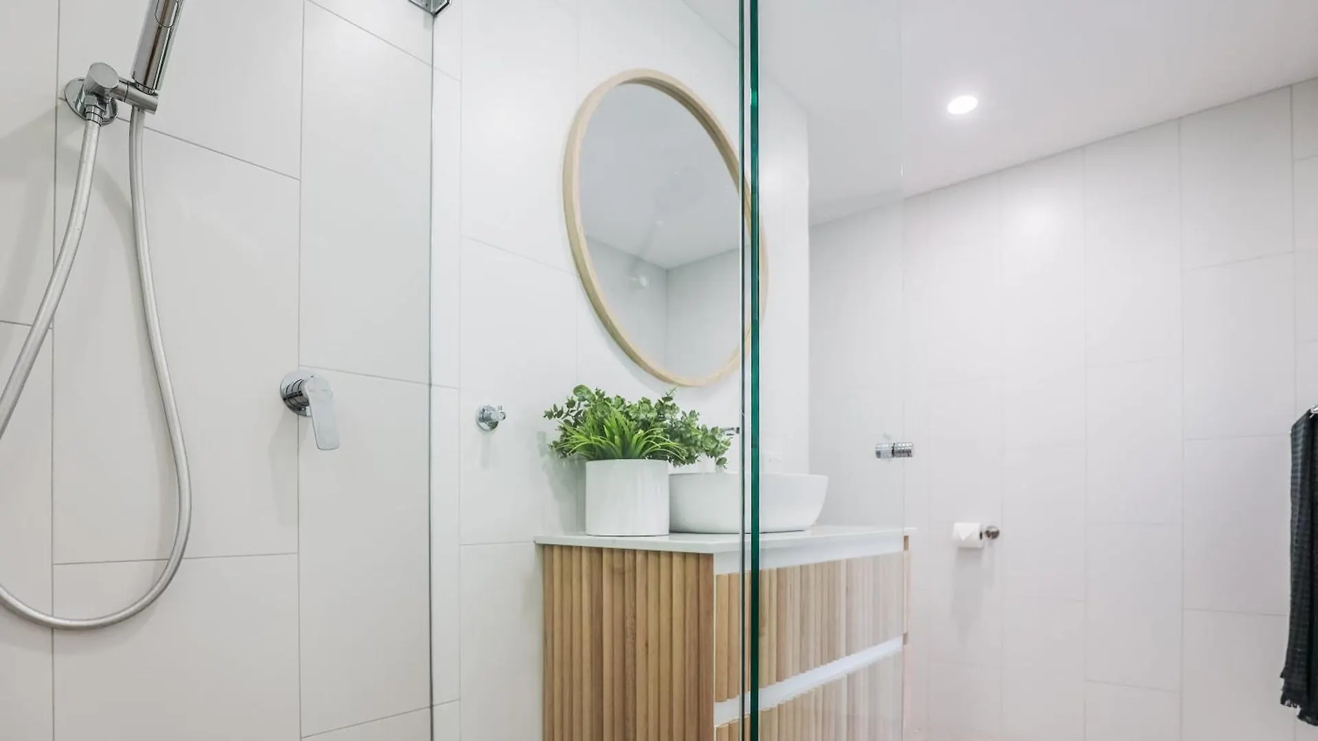 Ocean Haze - Prime Beachfront Getaway Agnes Water 0*,  Australia